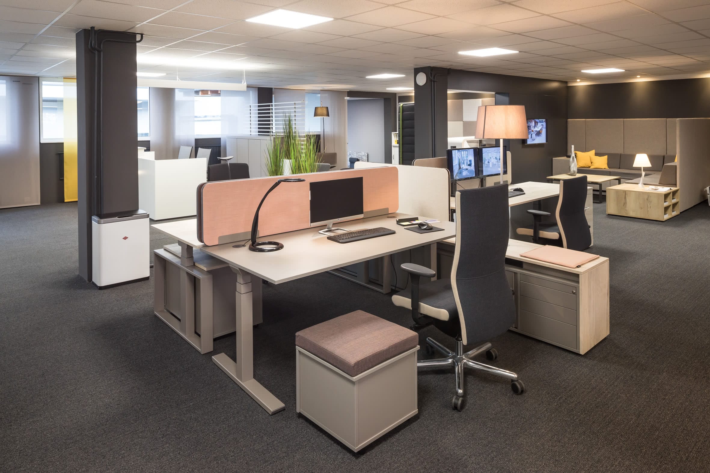 BÜROMÖBEL AUSSTELLUNG IN KÖLN